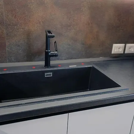 Miku Apartment-upscale 2bdr With A Spectacular View Tirana