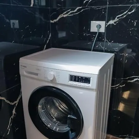 Miku Apartment-upscale 2bdr With A Spectacular View Tirana