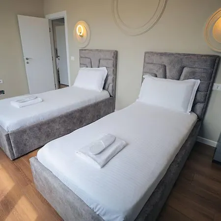 Miku Apartment-upscale 2bdr With A Spectacular View Tirana