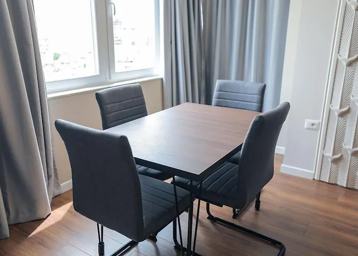 Miku Apartment-upscale 2bdr With A Spectacular View Tirana
