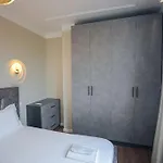 Miku Apartment-upscale 2bdr With A Spectacular View Apartman *