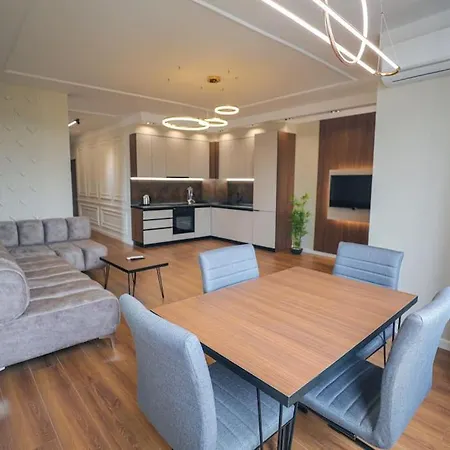 Miku Apartment-upscale 2bdr With A Spectacular View ティラナ